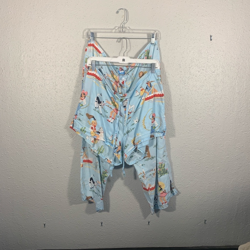 Nick & Nora Y2K Western 2000 Cow Girl Print Shorts & Crops size XL